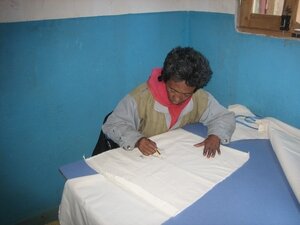 44-antsirabe-dessinateur-broderies